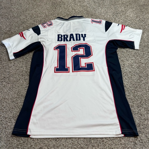 NFL Nike On Field New England Patriots Jersey- #12 Tom Brady - Picture 4 of 6